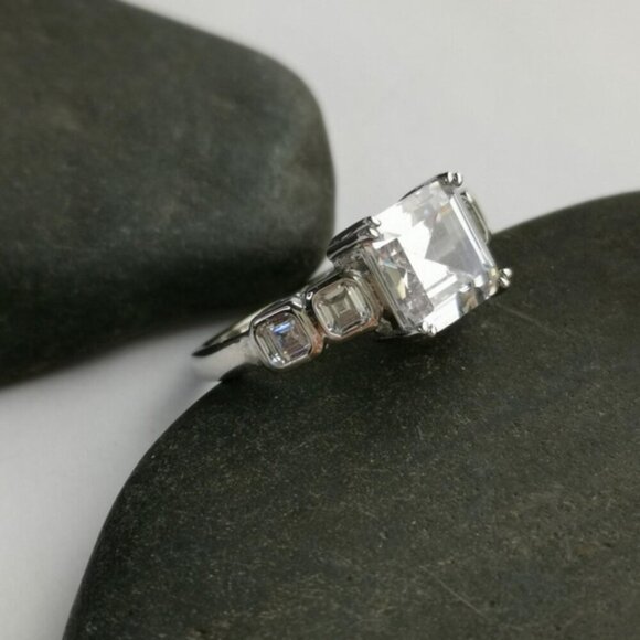 Emerald cut CZ Ring Sterling Silver size 8 - Picture 6 of 8